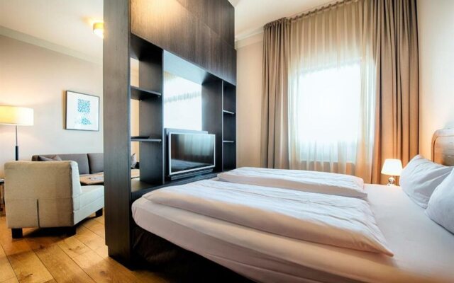 Mondrian Suites Berlin Checkpoint Charlie