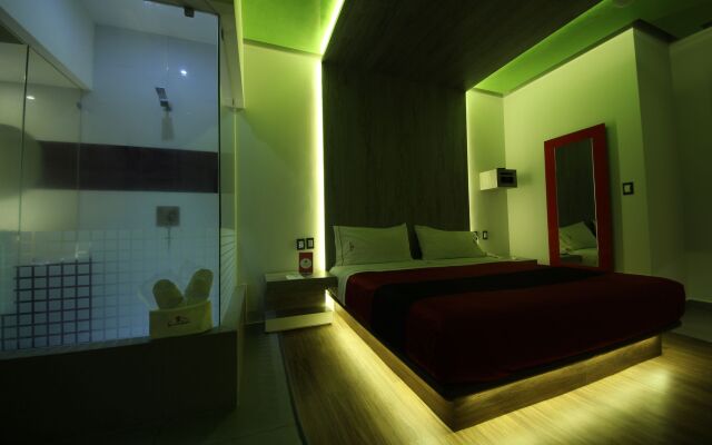 Auto Hotel Marques - Adults Only