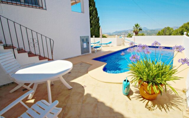 Alma - holiday home with private swimming pool in Benitachell