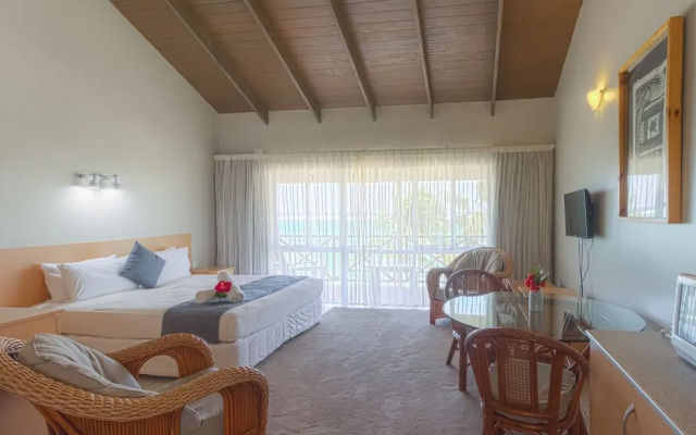 Moana Sands Beachfront Hotel