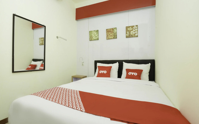 SUPER OYO Flagship 3688 Pot Art