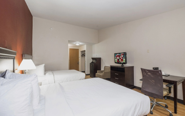 Red Roof Inn & Suites Mt Holly - McGuire AFB