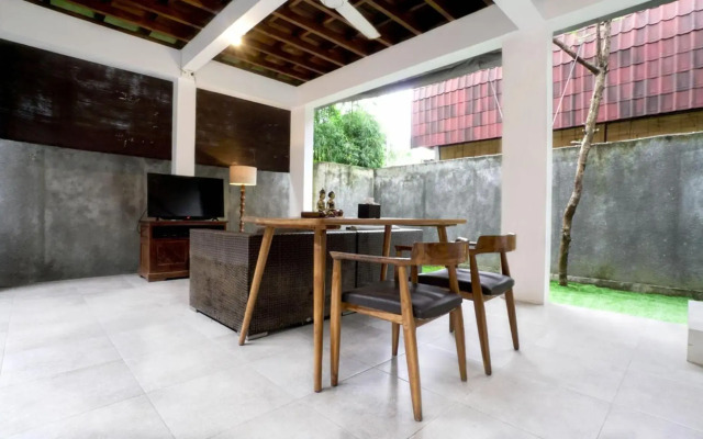 The Lumbung Wood Villa