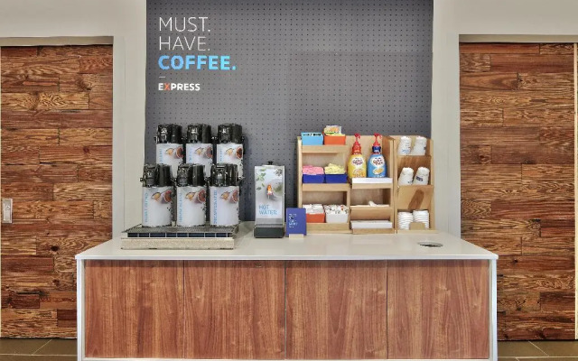 Holiday Inn Express & Suites Albuquerque East by IHG