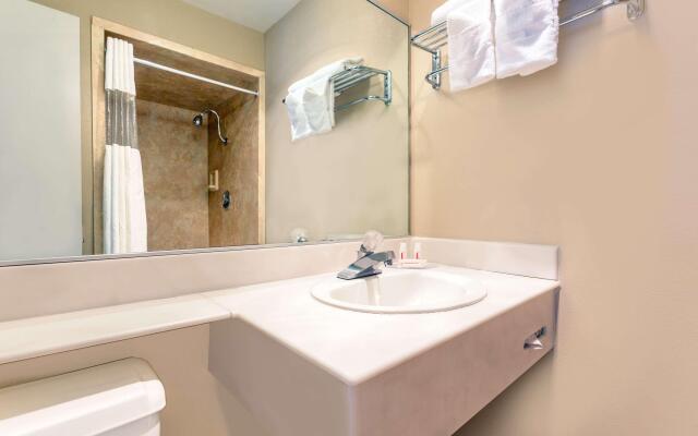 Travelodge by Wyndham Seattle University