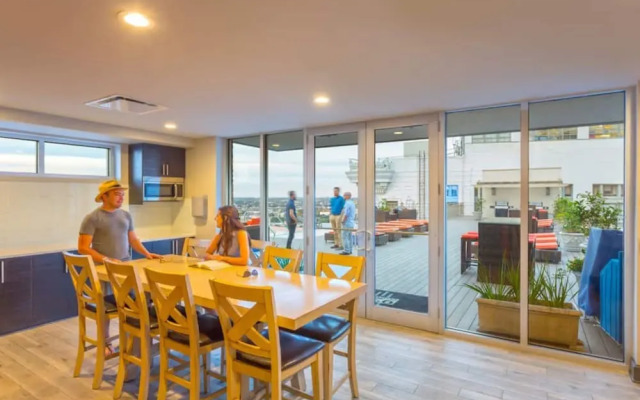 Delightful Downtown Modern Condos