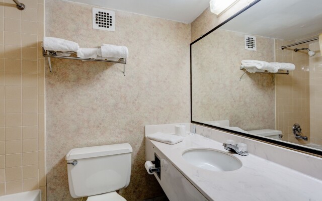 University Hotel and Suites
