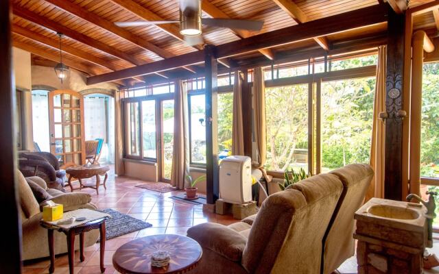 "Modern 2br Casa Calmarse W Mountain View"