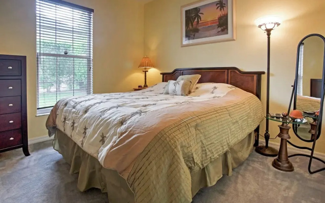 Naples Home w/ Pool, Extended Stays Welcome!