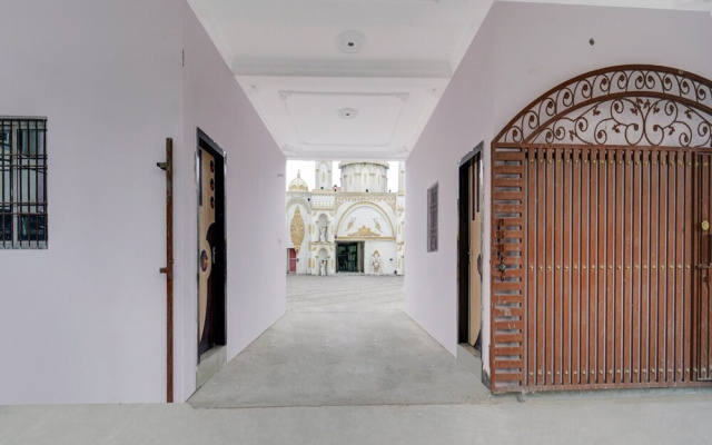 OYO 828246 Hotel Shahi Mahal