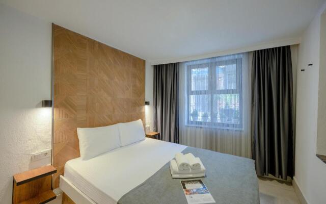 The Easy Rooms Terrace