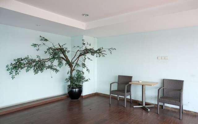 Wonderful 2BR Apartment at Belmont Residence Puri