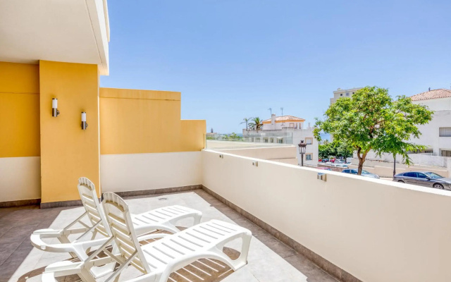 Marvellous Apartment with Great Terrace (PA 1-6)