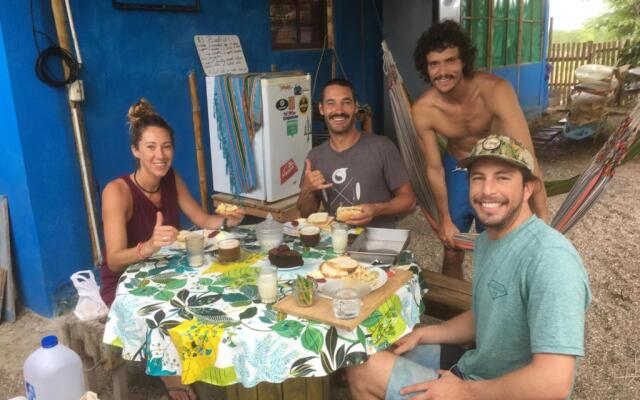 Hostal Puerto Engabao Surf Shelter