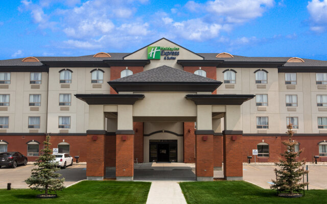 Holiday Inn Express Hotel & Suites WHITECOURT, an IHG Hotel