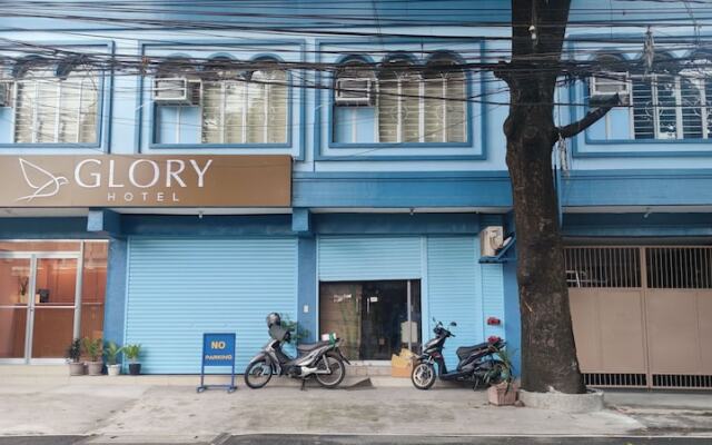 Glory Hotel Cubao