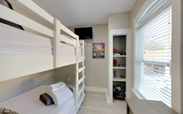 Happy as a Clam by Southern Vacation Rentals