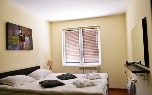 Hotel Bojur & Bojurland Apartment Complex