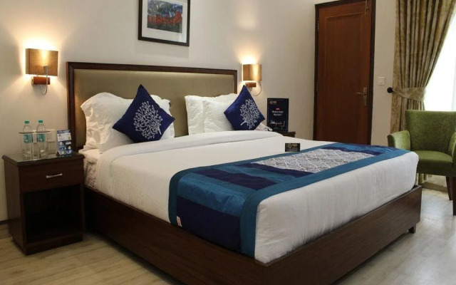 Hotel UNA Comfort Misty Oak By OYO Rooms