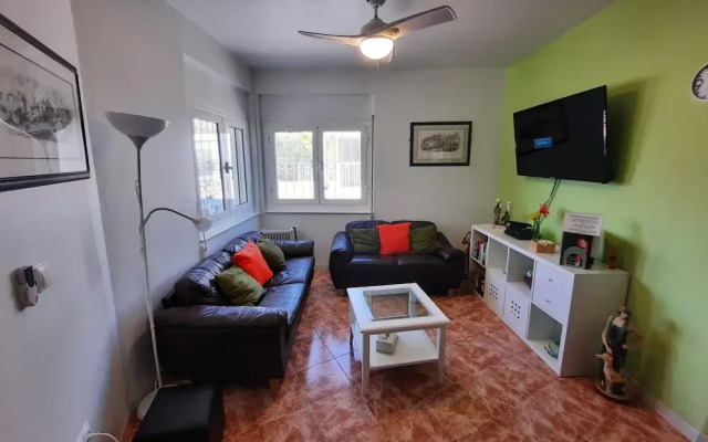 Comfortable 3-bed House, Bungalow