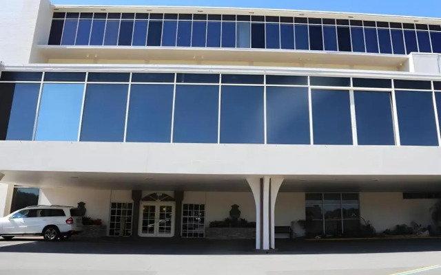 Best Western Admirals Inn & Conference