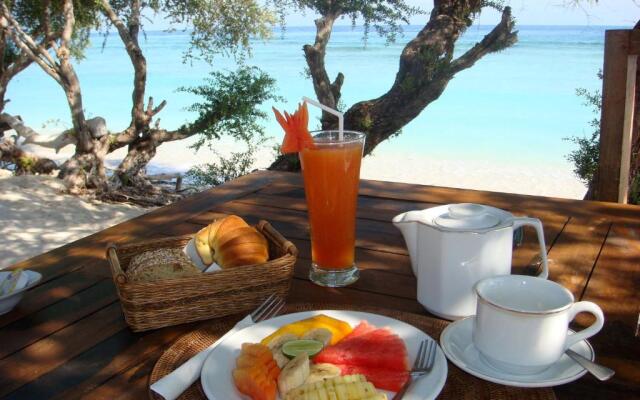 Alam Gili Trawangan by Mahaputra