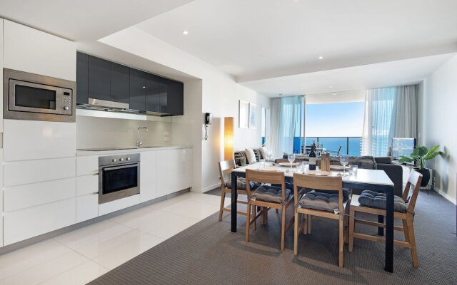 H Residences 2 Bedroom Ocean View in Surfers Paradise