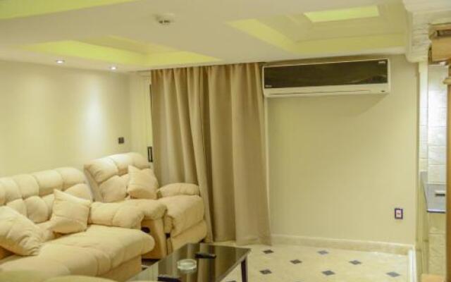 Tohfa Luxury Apartment