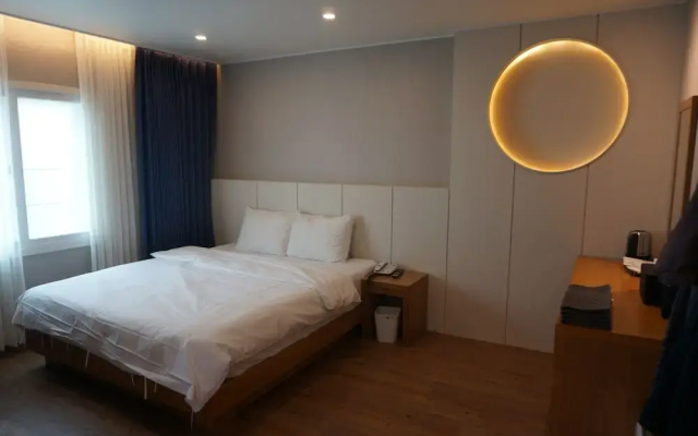 Lang Sam Hotel
