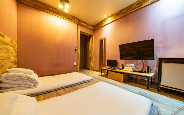 Hongcheon Dalkkum Hotel