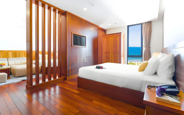 Sunny Ocean Hotel & Spa