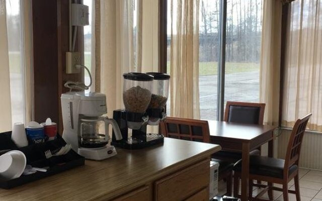 Budget Lodge Newton Falls