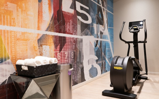 Roomza Times Square at Pestana CR7