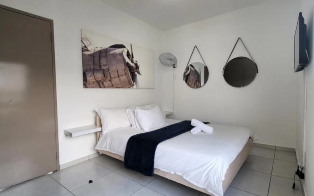 Nova Luxury Suites Broadacres