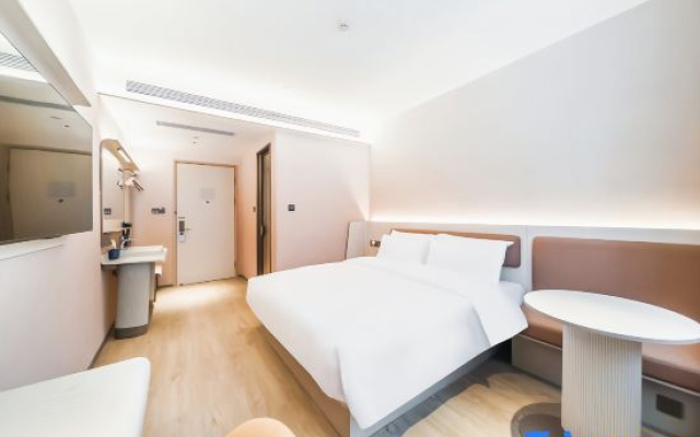 HanTing Hotel (Wuhan Chuhe Hanjie Qingyuzui Subway Station)