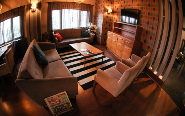 Yayoba Hotel