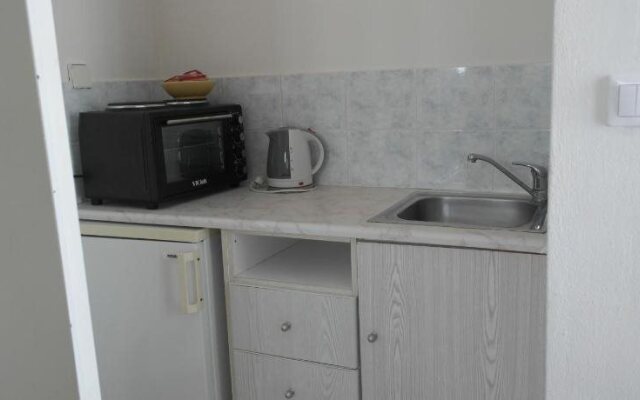 Noe Rooms