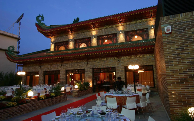 Hotel Dinastía
