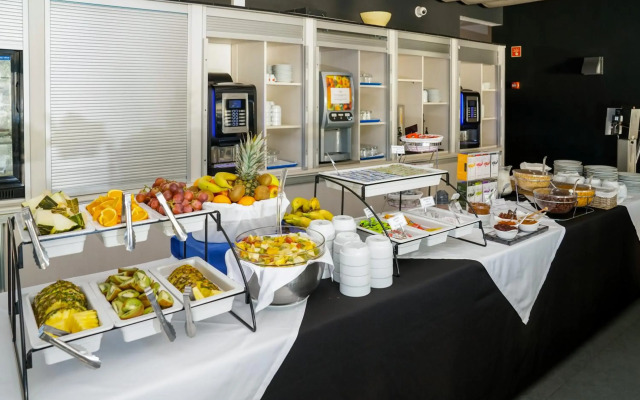 Carvi Beach Hotel