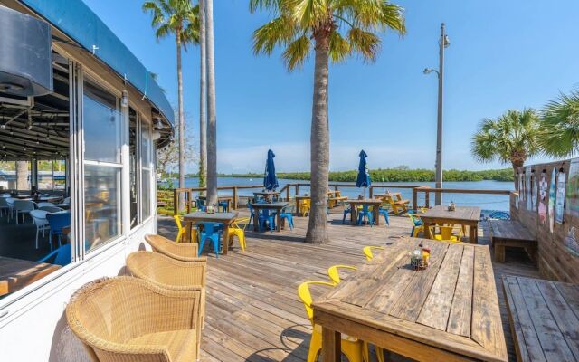 502 Little Harbor Inn