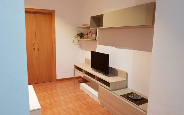 Apartment With 2 Bedrooms in Sevilla, With Wifi