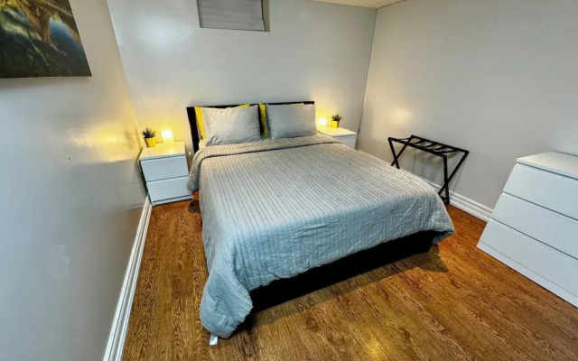 Cozy 2BR Retreat - Comfort & Convenience