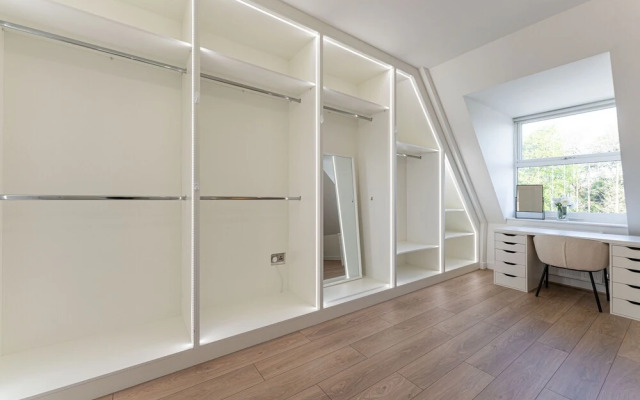 Contemporary 2 Bed Apartment Solihull NEC