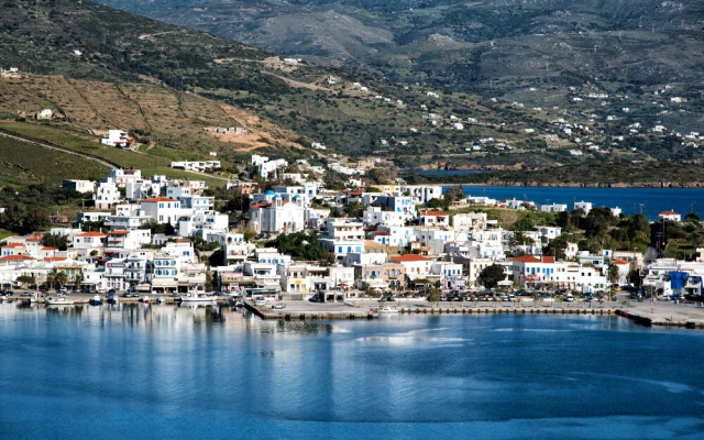 Gavrion's Nest  - Premium Cycladic Studio
