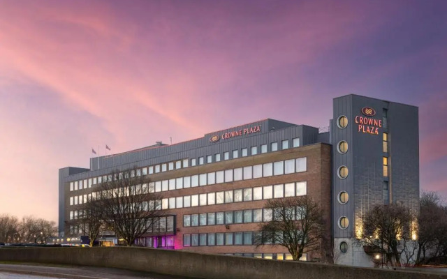 Crowne Plaza London Ealing by IHG