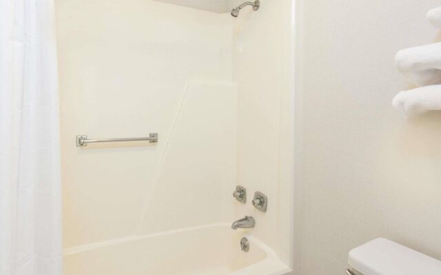 Knights Inn Toledo West