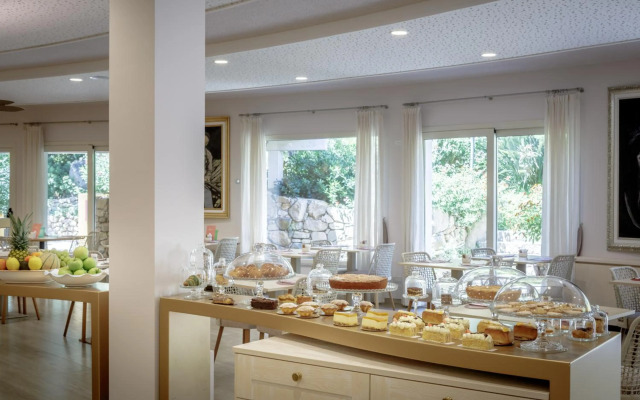 Cruccuris Resort Adults Only