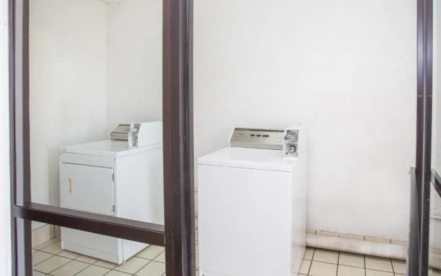 Super 8 Springdale AR