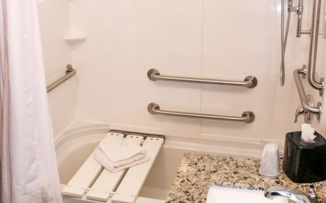 Holiday Inn & Suites Denver Tech Center-Centennial by IHG