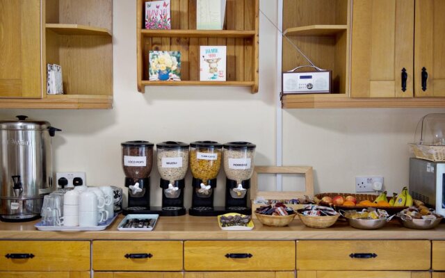 Little Foxes Hotel & Gatwick Airport Parking